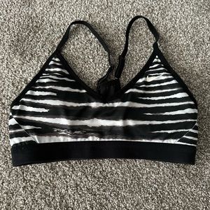 ✔️EUC Nike Dri-Fit Small Sports Bra